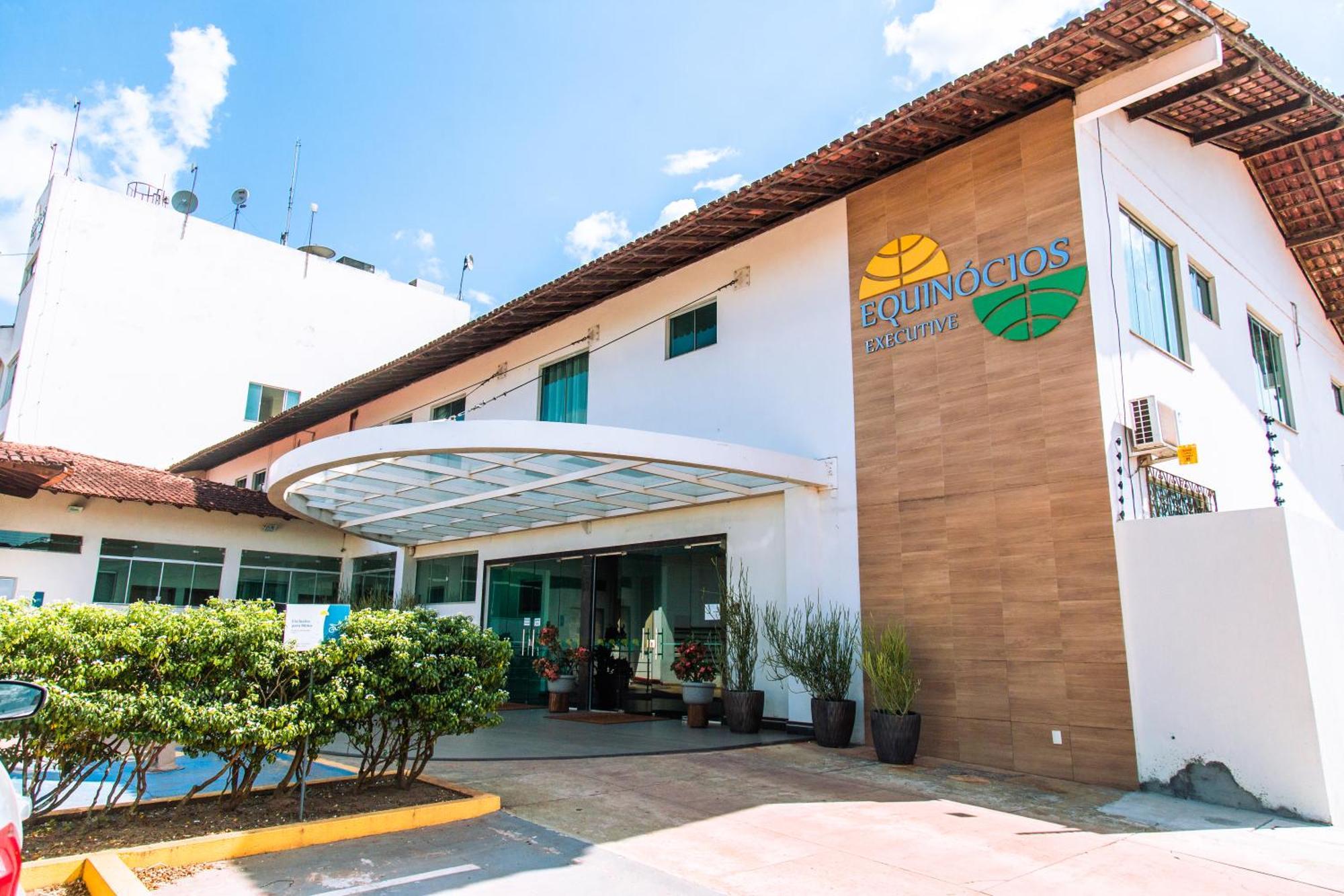 Hotel Equinocios Executive Barcarena Exterior foto